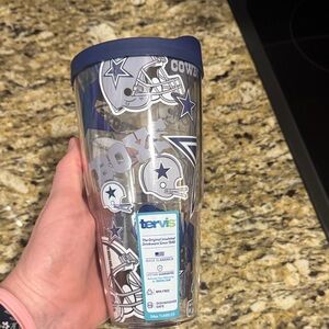 2 Dallas Cowboys NFL Tervis Tumbler with Blue Lids - NWT